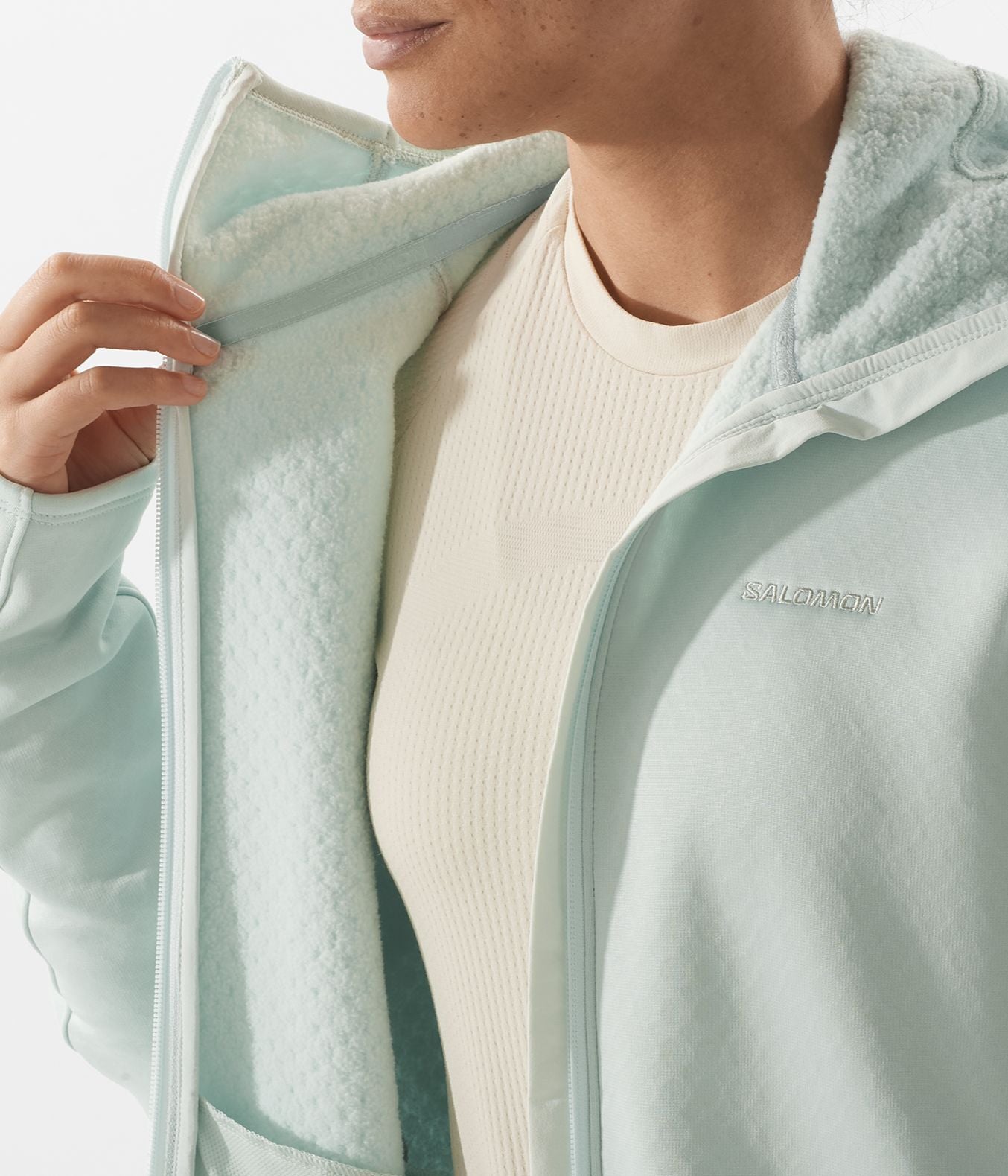 ESSENTIAL MIDFLEECE